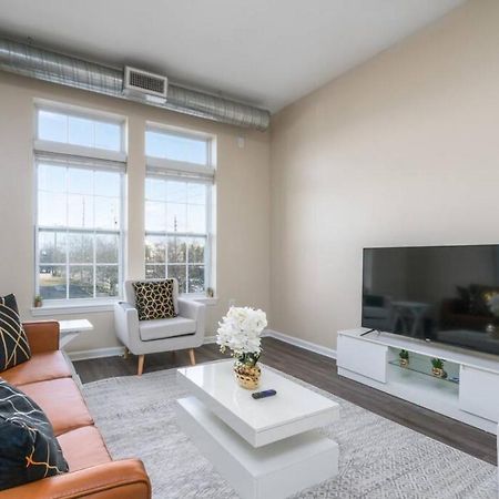Downtown Indy Private Bedroom - Shared إنديانابوليس المظهر الخارجي الصورة