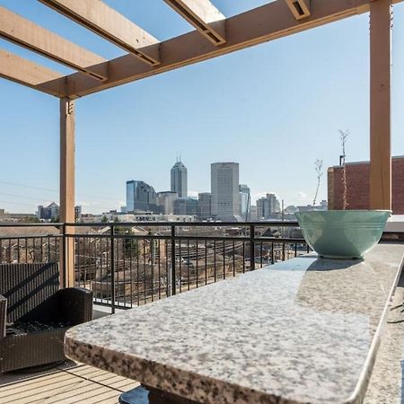 Downtown Indy Private Bedroom - Shared إنديانابوليس المظهر الخارجي الصورة
