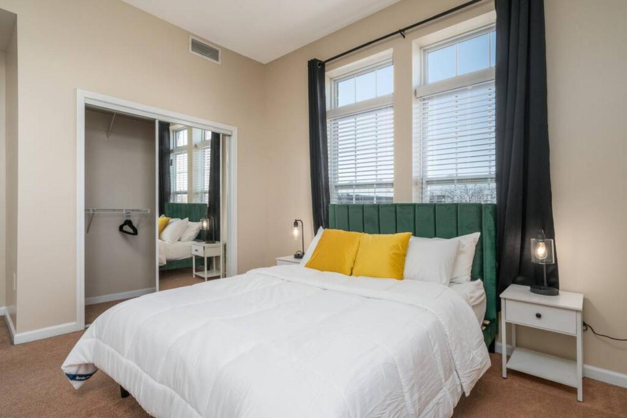 Downtown Indy Private Bedroom - Shared إنديانابوليس المظهر الخارجي الصورة